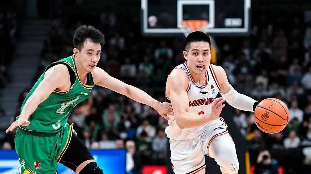 亚洲职业足球巨头争夺洲际俱乐部荣誉 