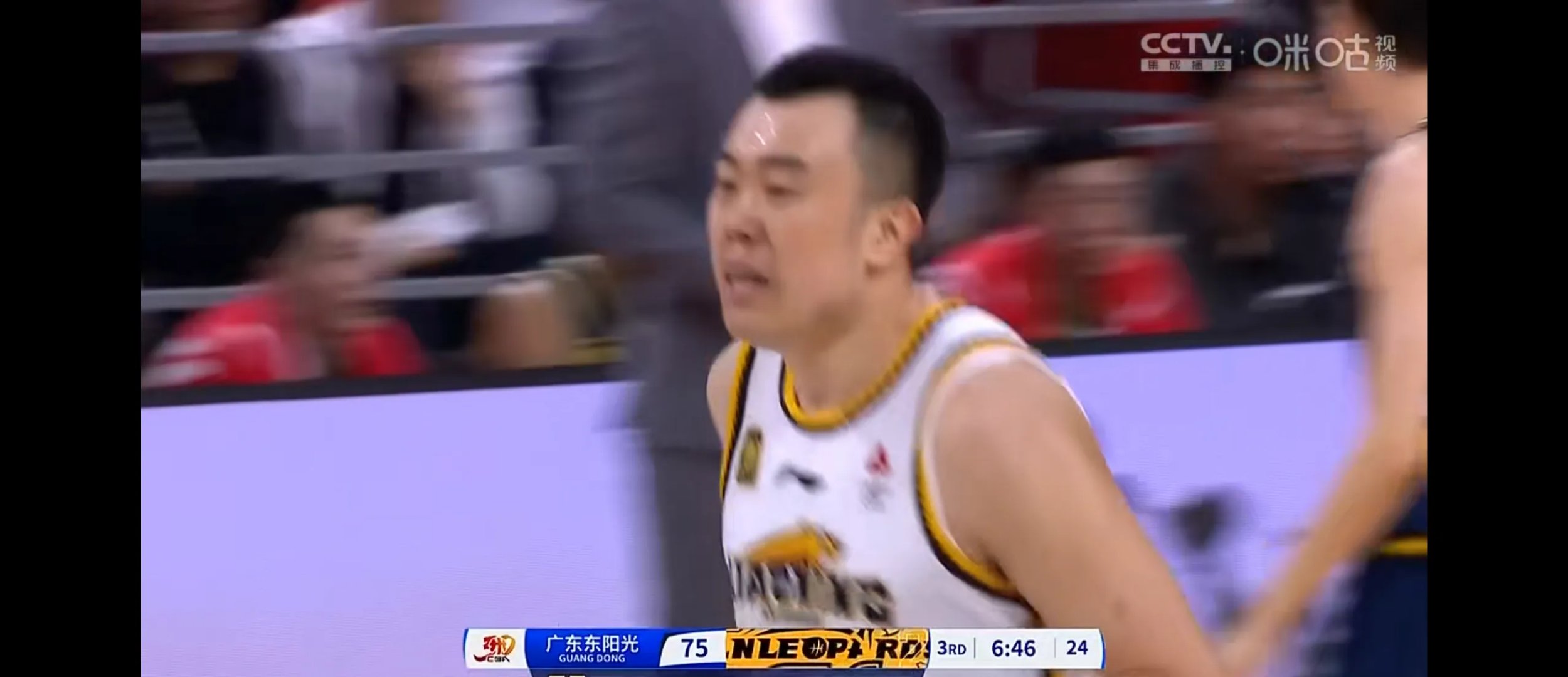辽宁男篮惨败四川，保持第二位置 